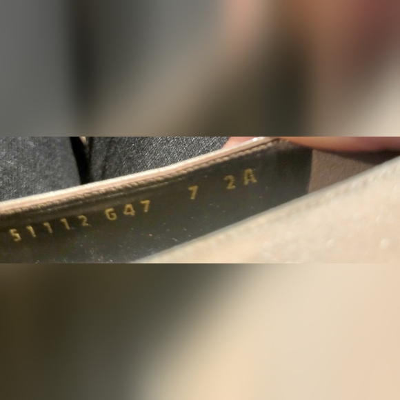 Vintage SALVATORE FERRAGAMO Gray Shimmer Block Pumps Size 7 AA Narrow - Picture 9 of 9